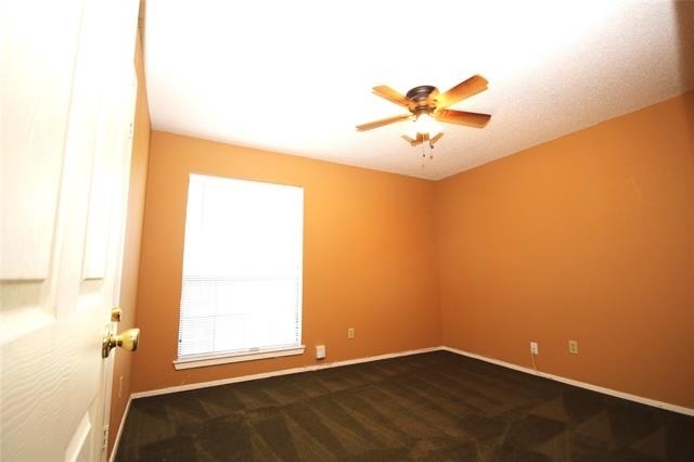 109 Australia Court - Photo 12