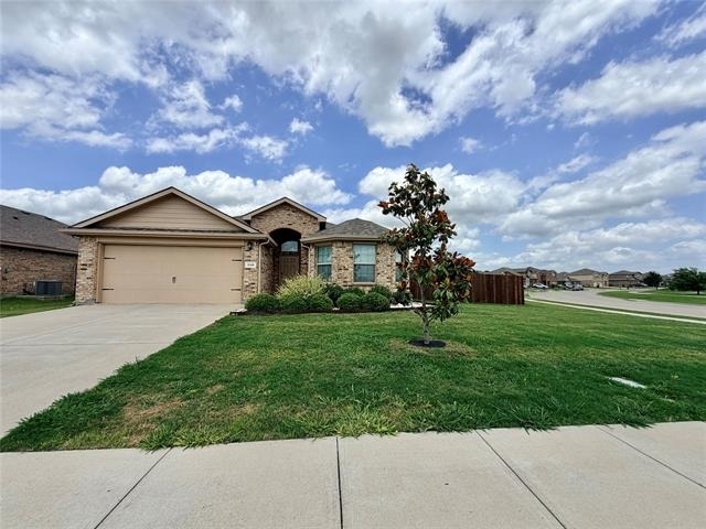 520 Cantebury Park Lane - Photo 1