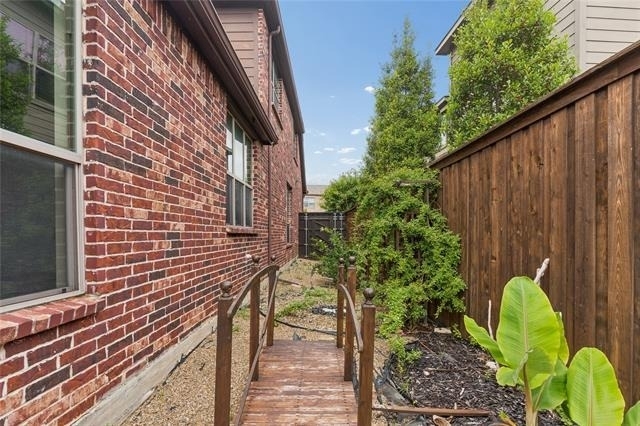 8212 Oakwood - Photo 30