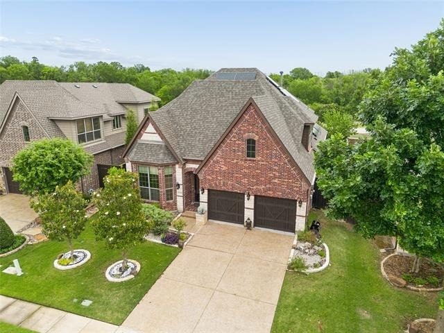 8212 Oakwood - Photo 0