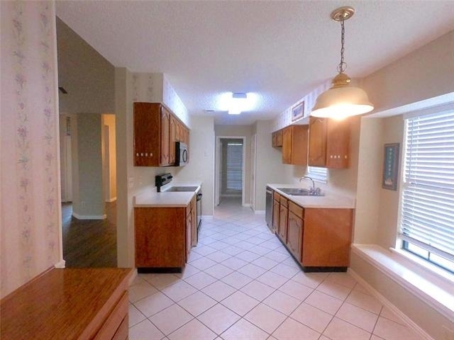 2630 Kimberly Drive - Photo 4
