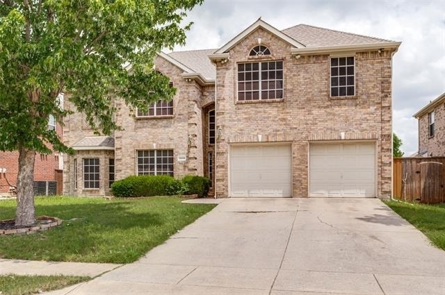11800 Pondview Lane - Photo 0