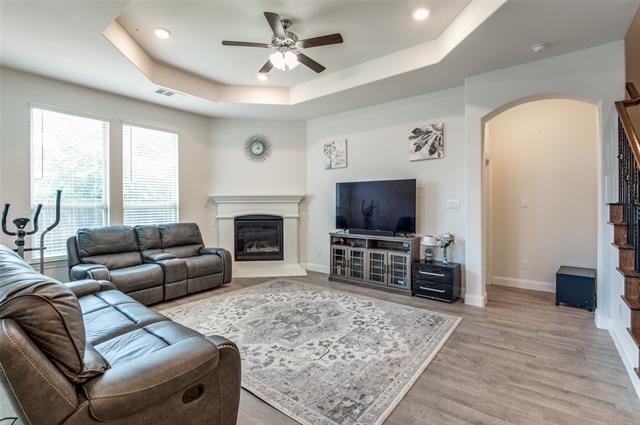 462 Steele Street - Photo 2
