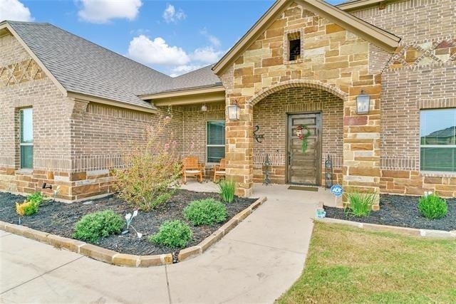 217 Maverick Court - Photo 1