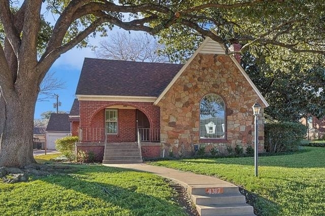 4317 Pershing Avenue - Photo 1