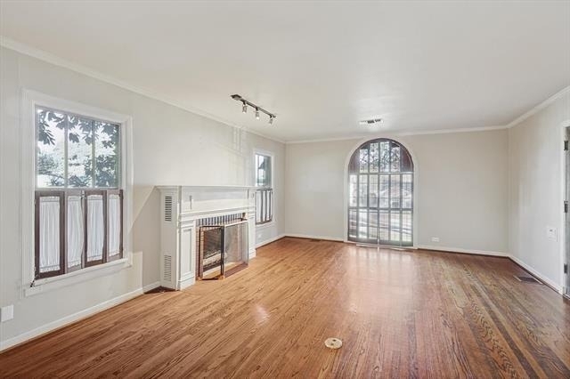 4317 Pershing Avenue - Photo 2