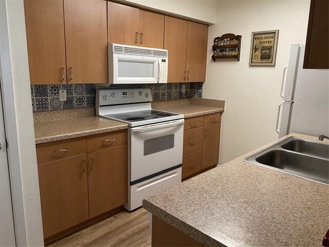 1500 Lake Shore Drive - Photo 4