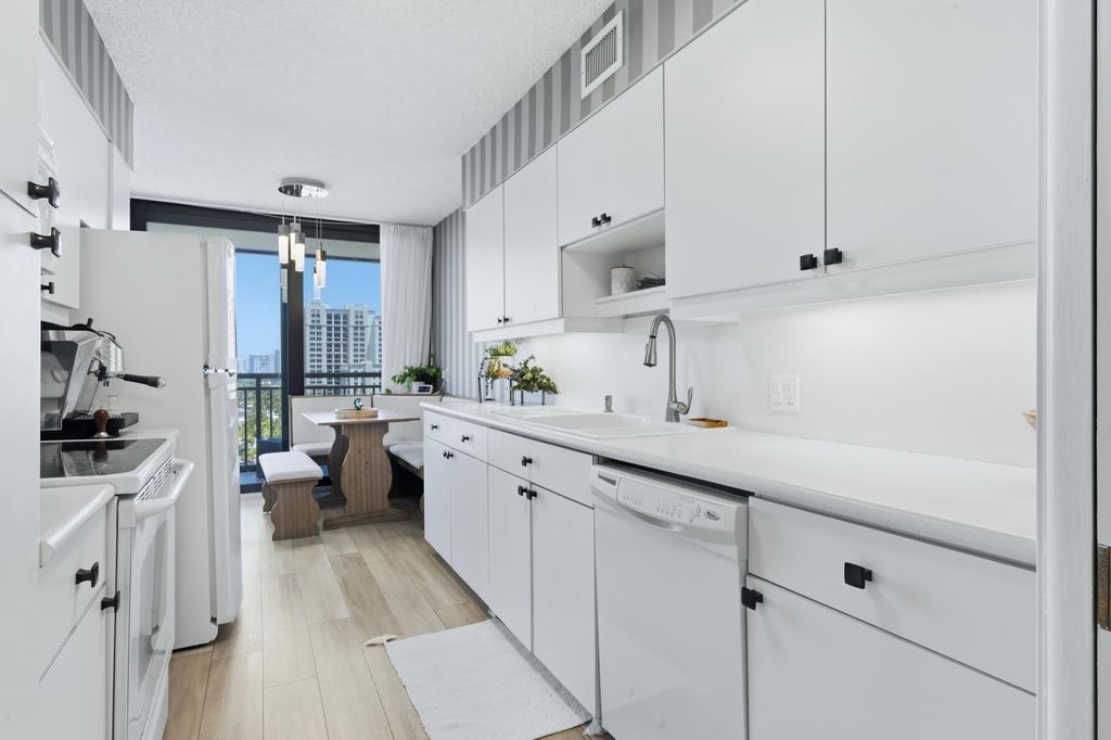 3400 N Ocean Drive - Photo 6
