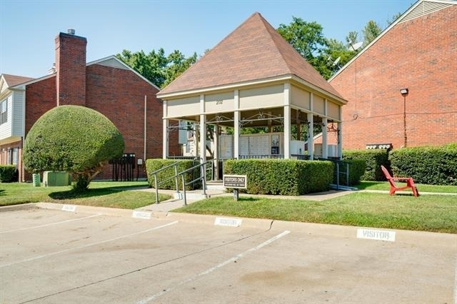 228 Samuel Boulevard - Photo 15