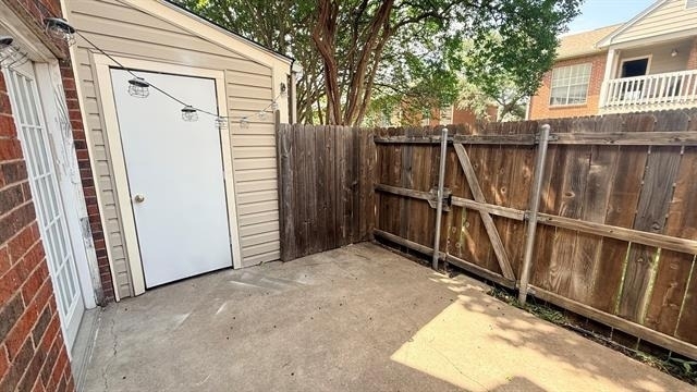 228 Samuel Boulevard - Photo 12