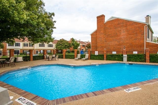 228 Samuel Boulevard - Photo 16