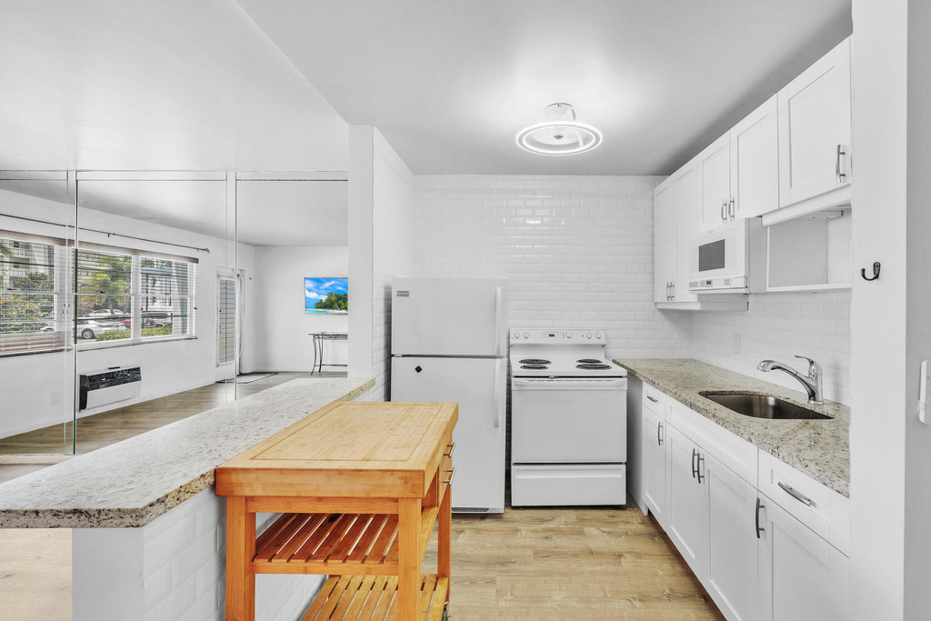 127 Westbury G - Photo 9