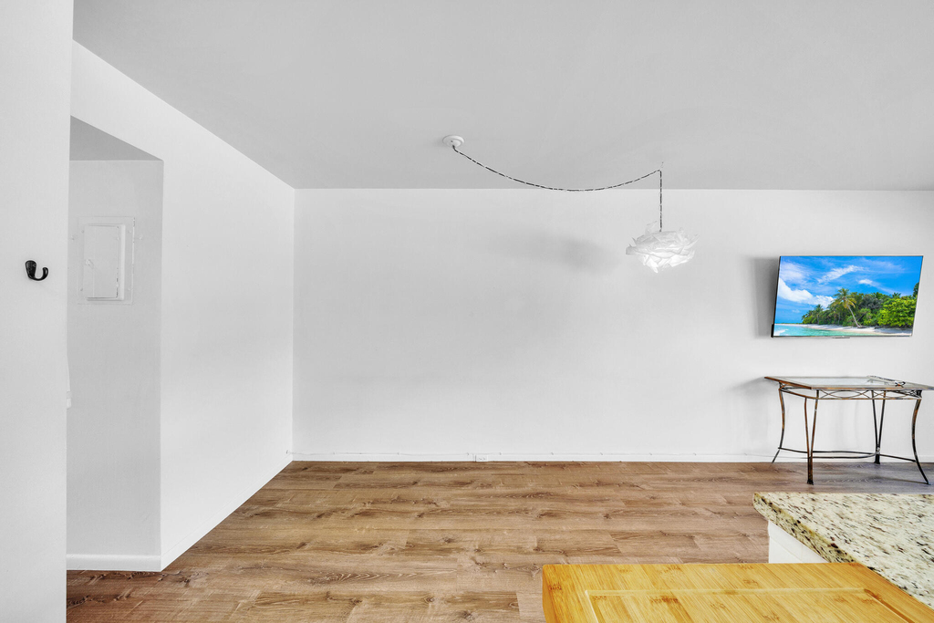 127 Westbury G - Photo 11