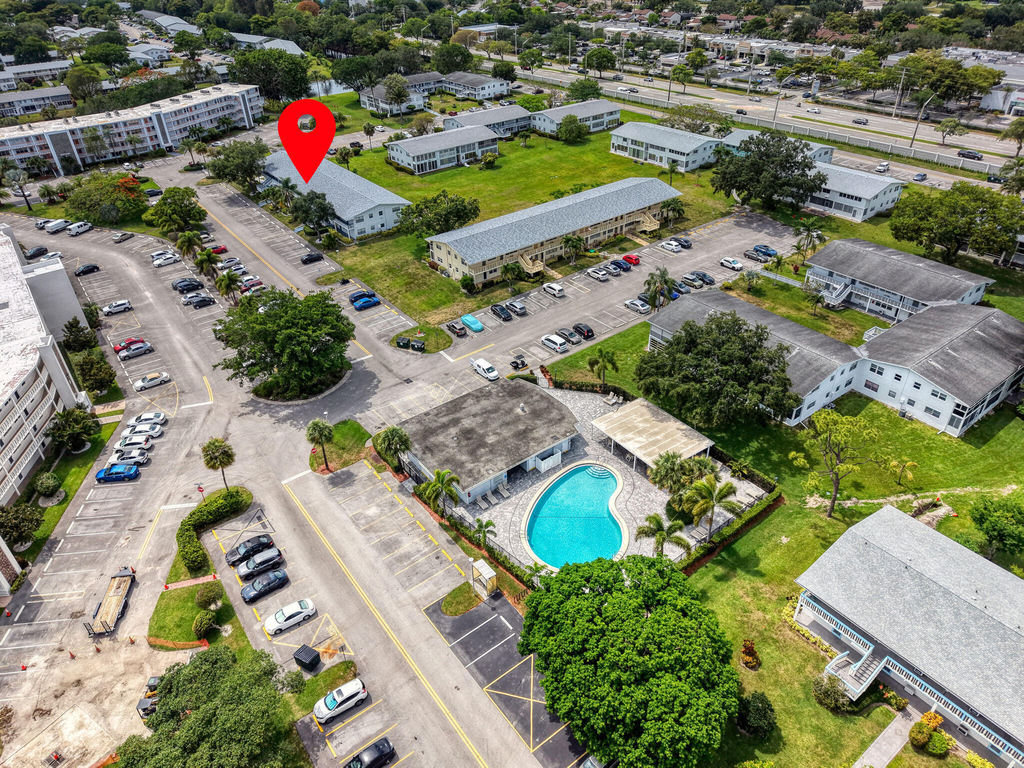 127 Westbury G - Photo 40
