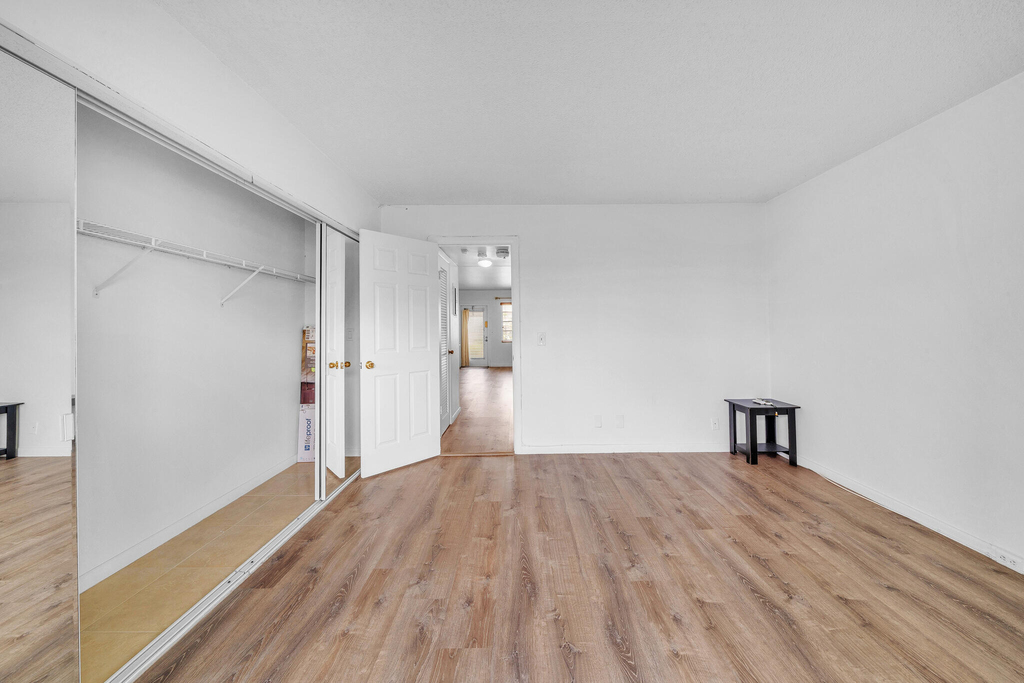 127 Westbury G - Photo 19