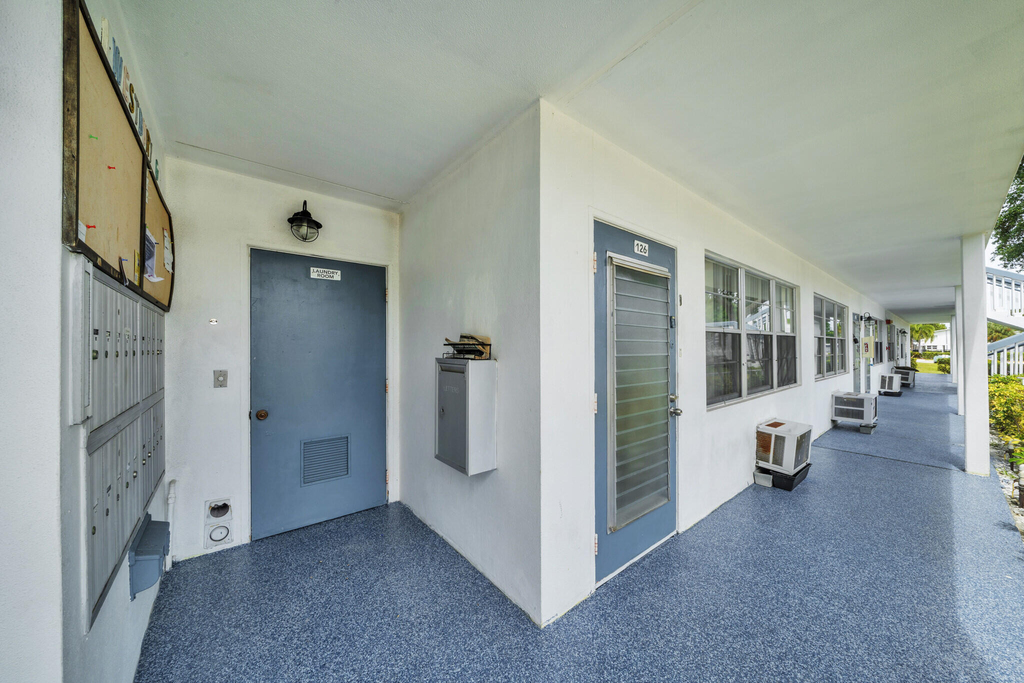 127 Westbury G - Photo 30