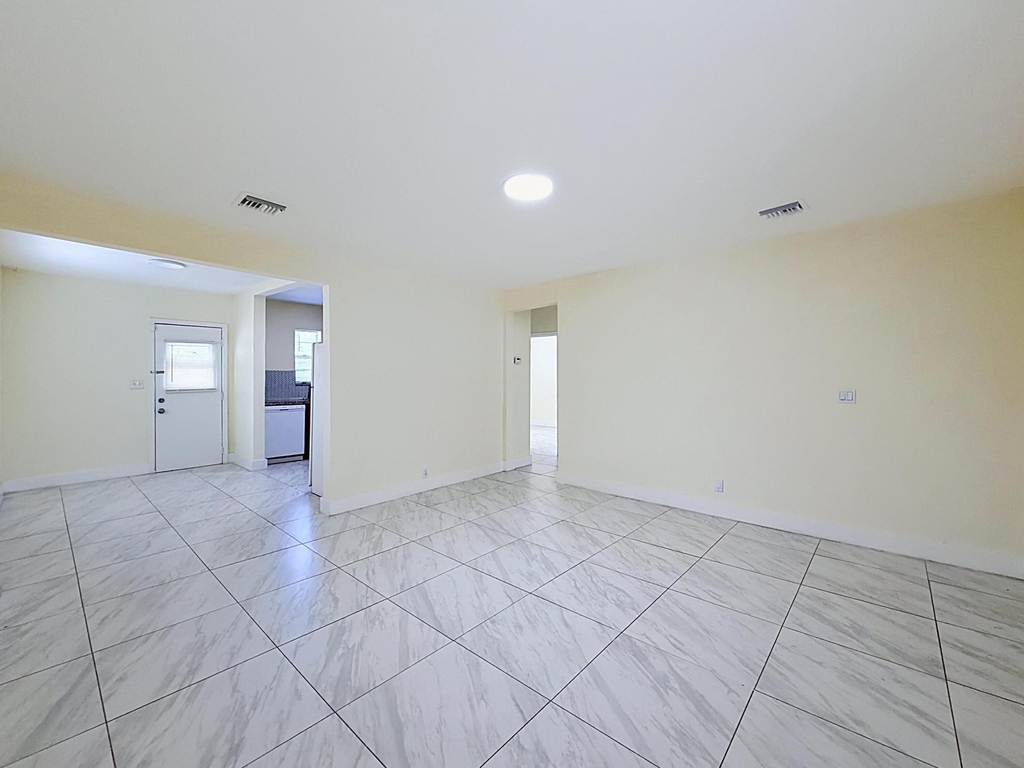 2037 Washington Street - Photo 11