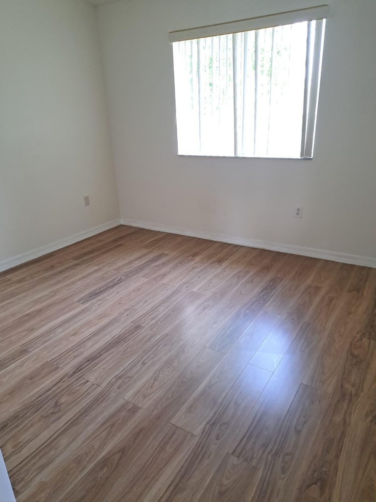 1250 Se 26th Street - Photo 9