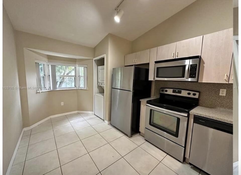 1250 Se 26th Street - Photo 2