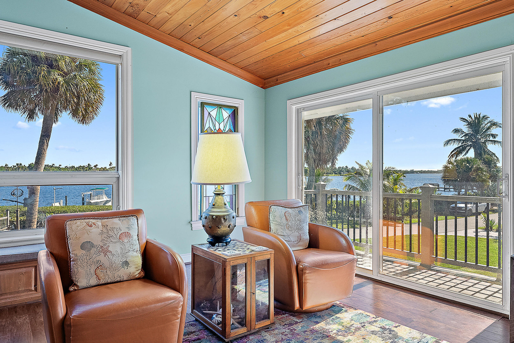 12140 Se Indian River Drive N - Photo 18