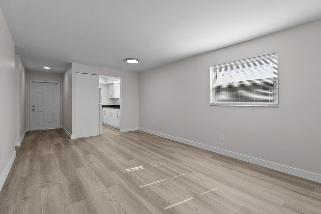 1150 E Sample Road - Photo 8