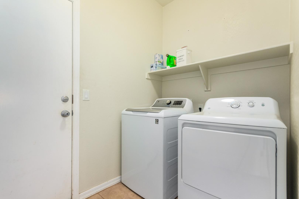 41177 W Lucera Lane - Photo 18