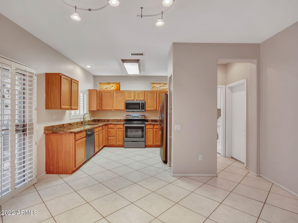 15438 W Domingo Lane - Photo 9