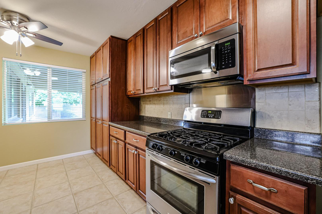 1005 E Cavalier Drive - Photo 7
