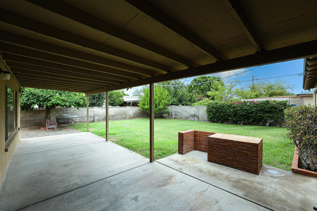 1005 E Cavalier Drive - Photo 23