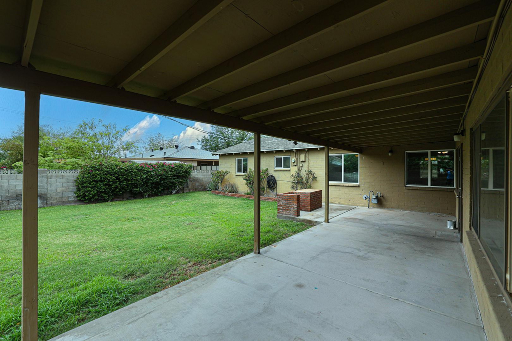1005 E Cavalier Drive - Photo 24