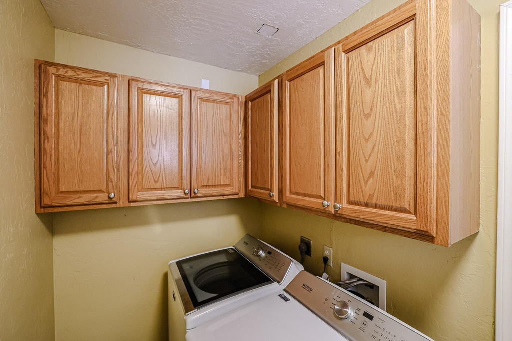 1005 E Cavalier Drive - Photo 22