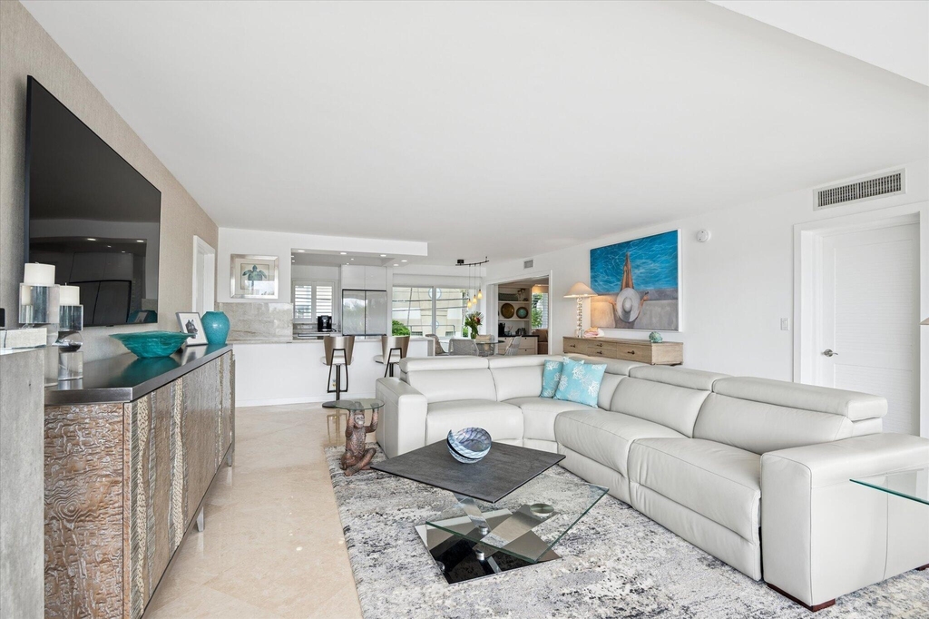 215 N Birch Road - Photo 6