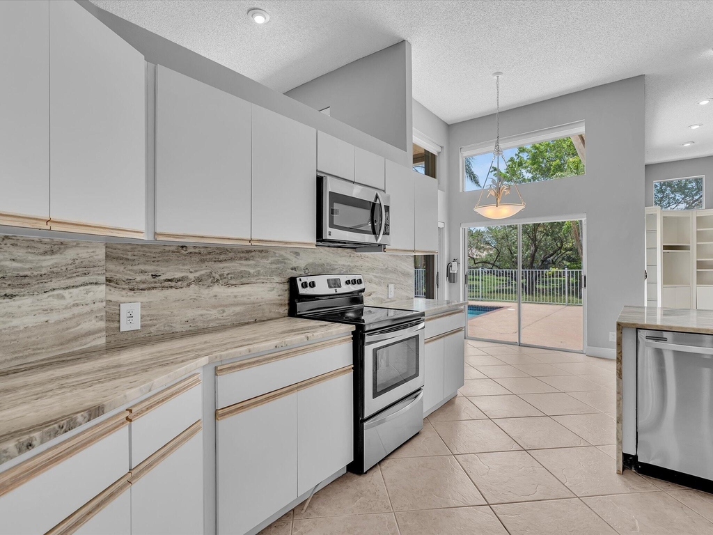 10434 Nw 6th Court - Photo 32