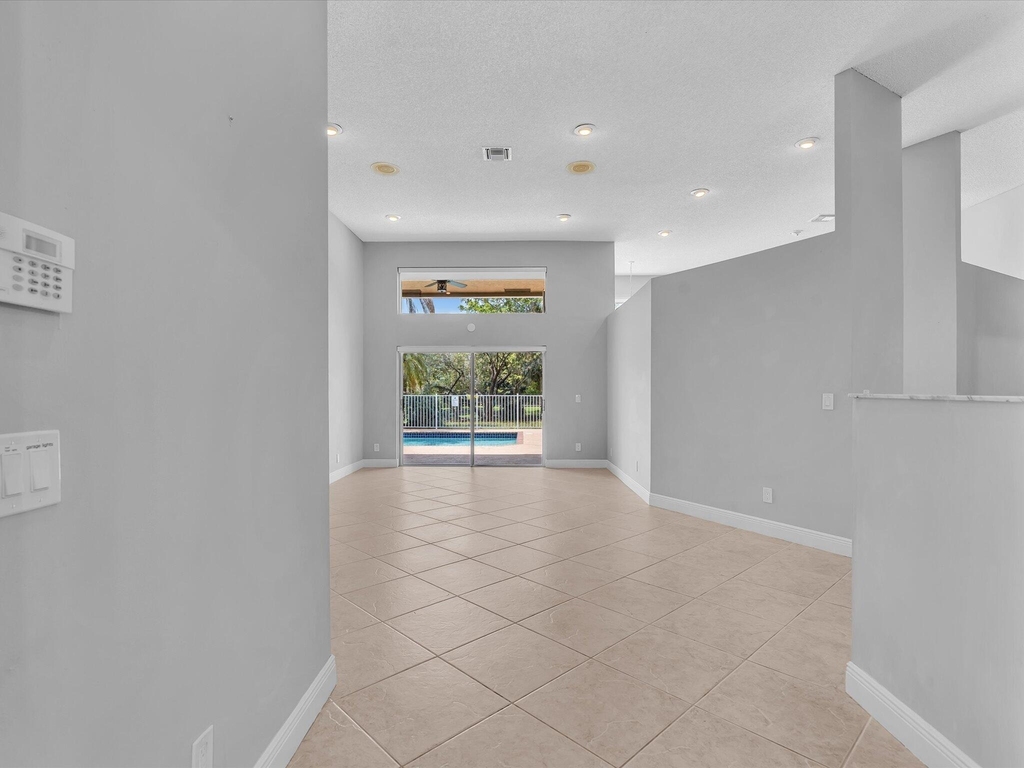 10434 Nw 6th Court - Photo 3