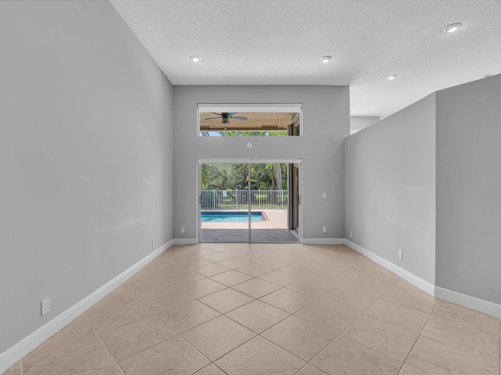 10434 Nw 6th Court - Photo 6