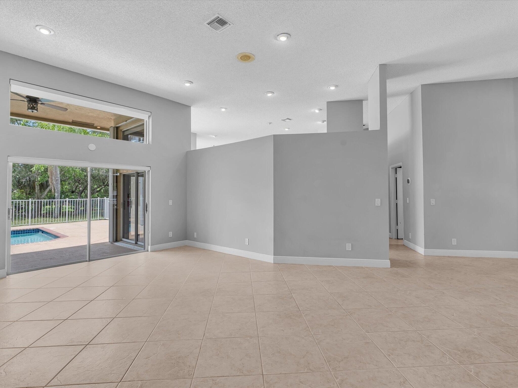 10434 Nw 6th Court - Photo 8