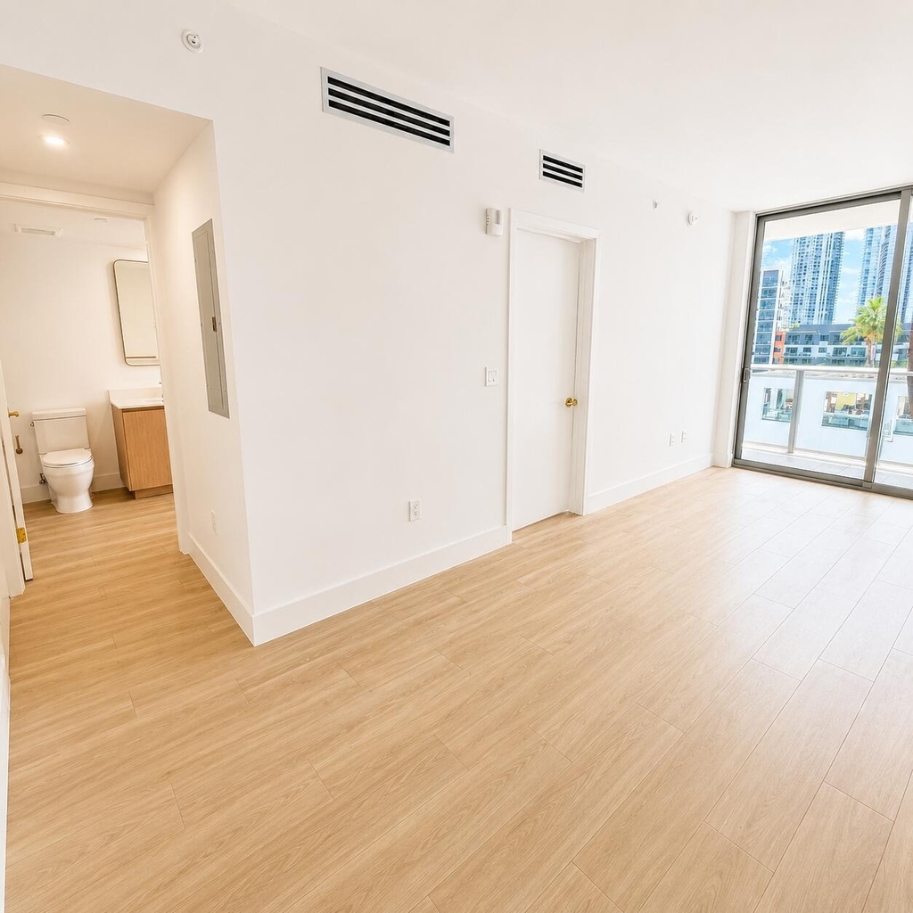 3100 N Miami Avenue - Photo 6