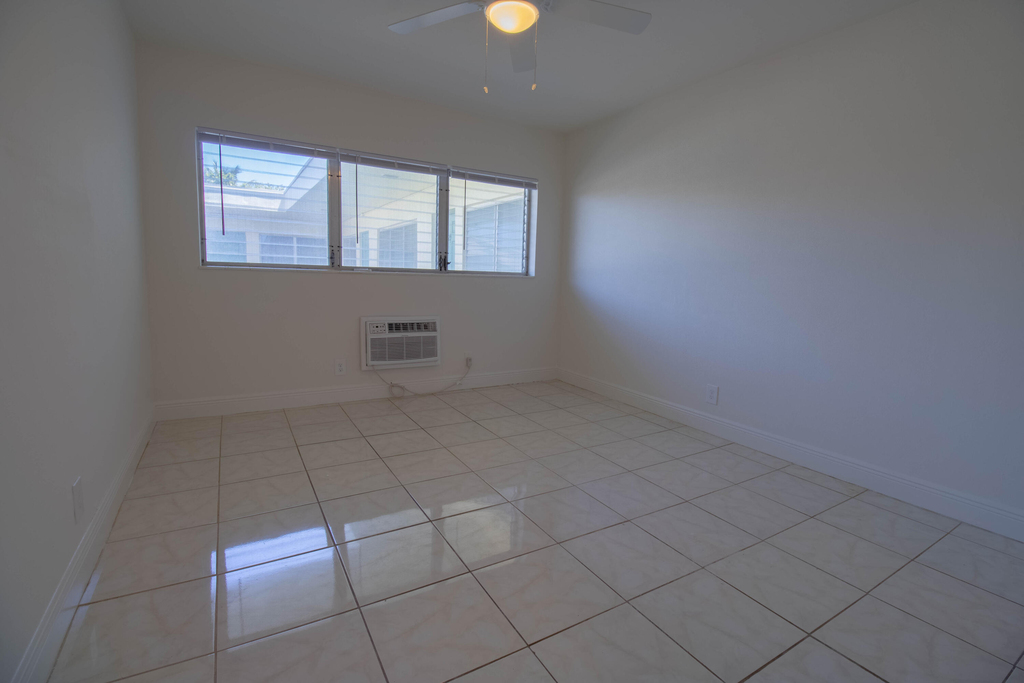 1855 Adams Street - Photo 8