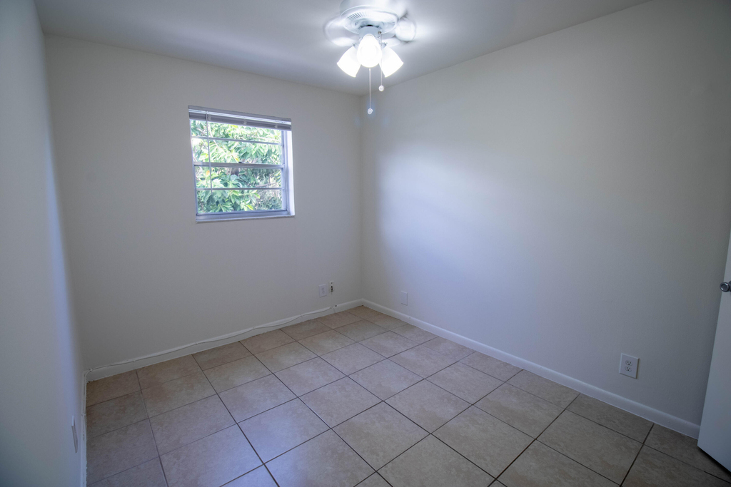 1505 Sw 2nd Street - Photo 8