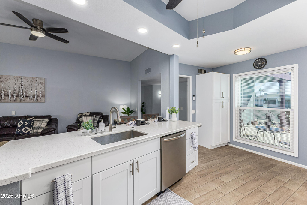 11210 W Pueblo Court - Photo 12