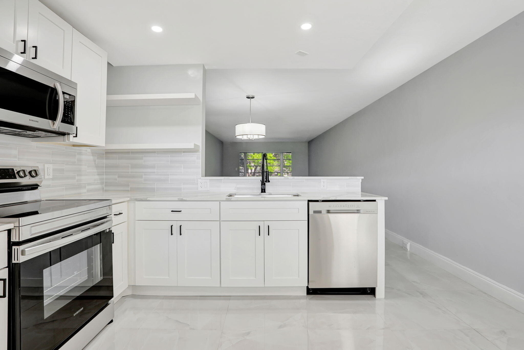 2202 Lucaya Bend - Photo 9
