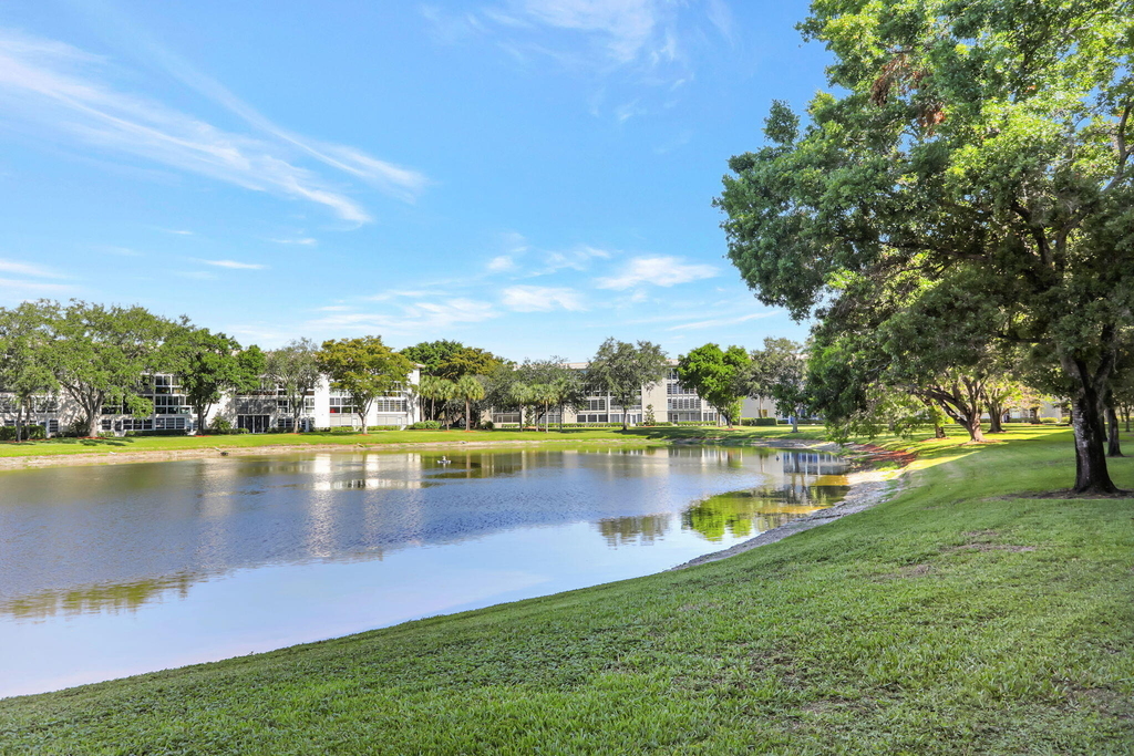 2202 Lucaya Bend - Photo 5