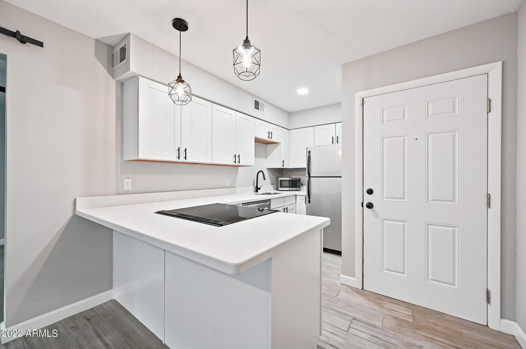 3131 W Cochise Drive - Photo 4