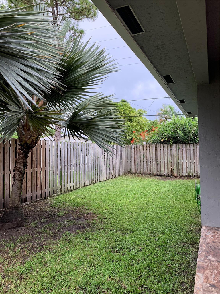 508 Se 2nd Avenue - Photo 2