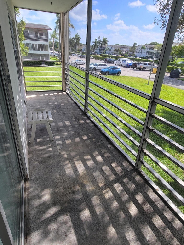 613 Fanshaw - Photo 8