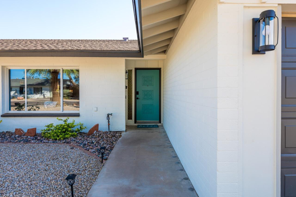 8307 E Arlington Road - Photo 3