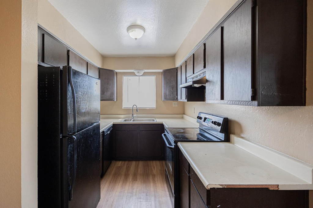 4724 E Portland Street - Photo 7