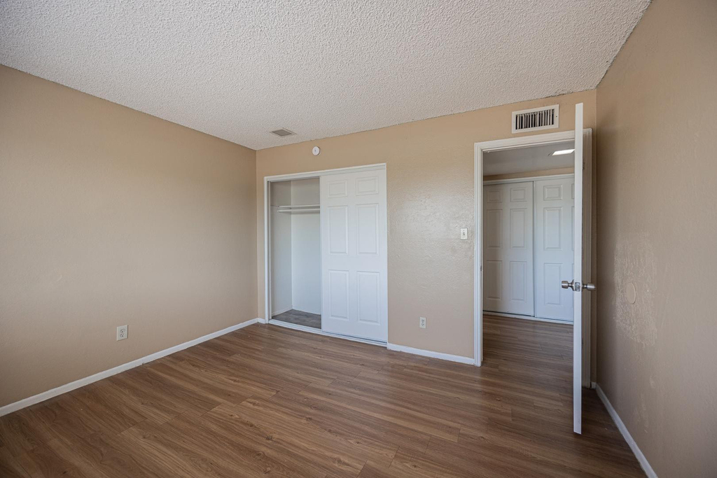 4724 E Portland Street - Photo 12