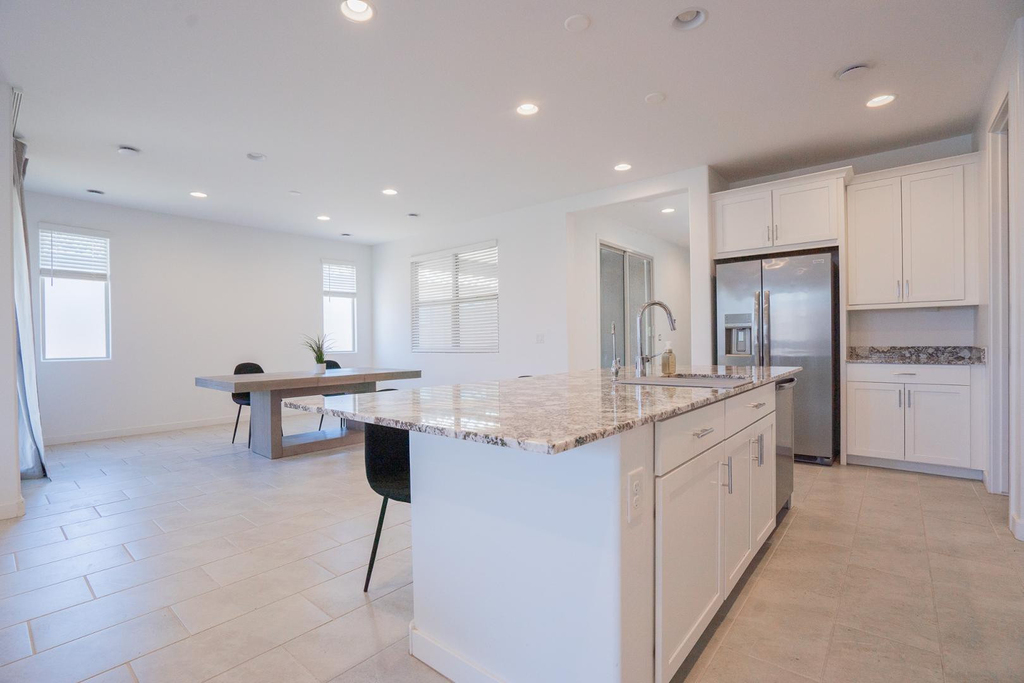 4607 S 111th Drive - Photo 9