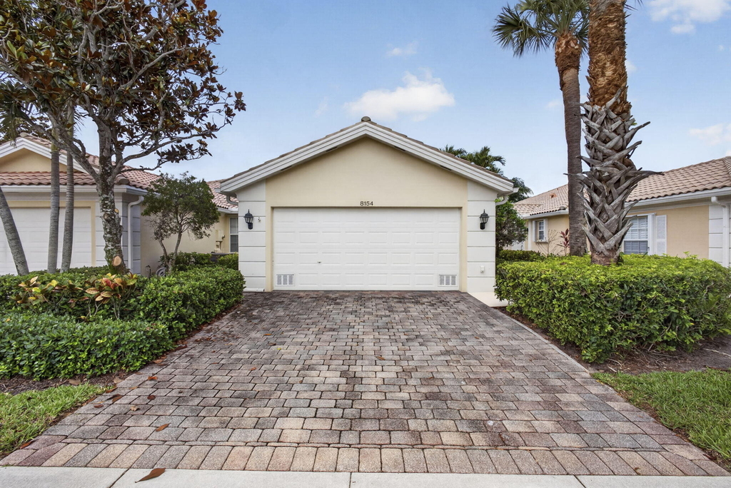 8154 Montserrat Place - Photo 6